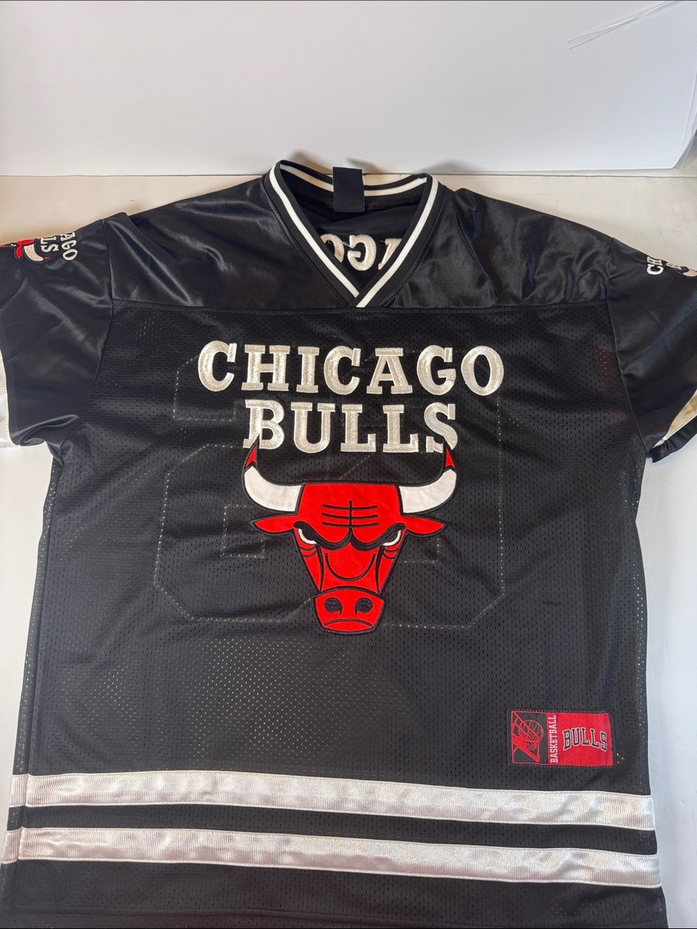 Chicago Bulls Men’s Black Jersey with Red Team Logo